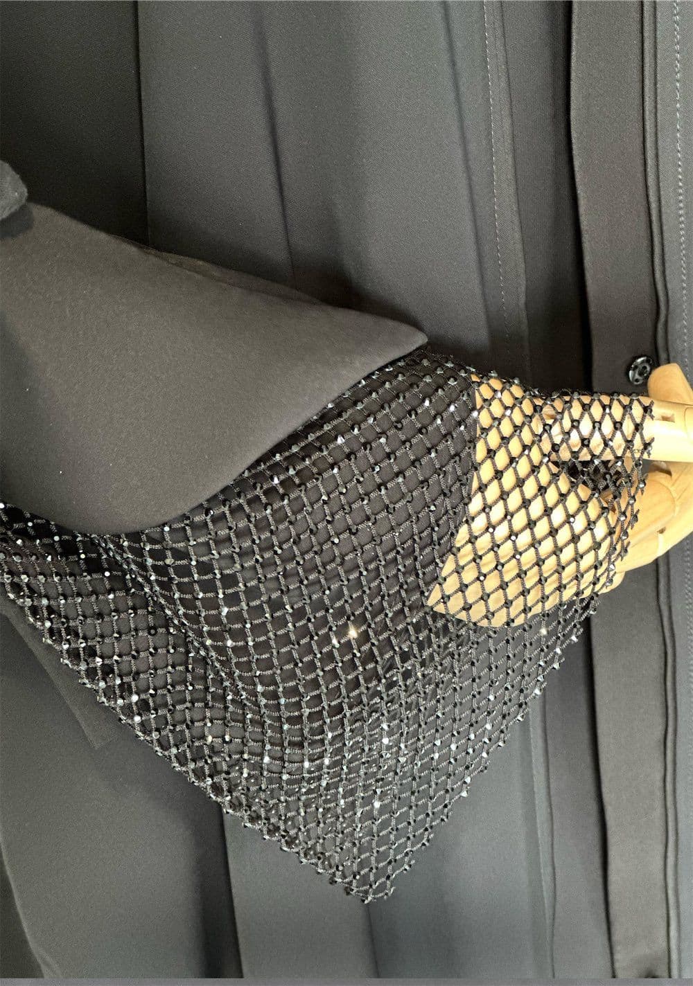 Juwayriyah Net Sleeve Abaya